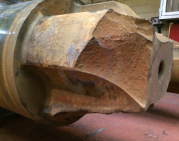 wobbler end failure roughing mill roll fracture broken roll neck coupling side